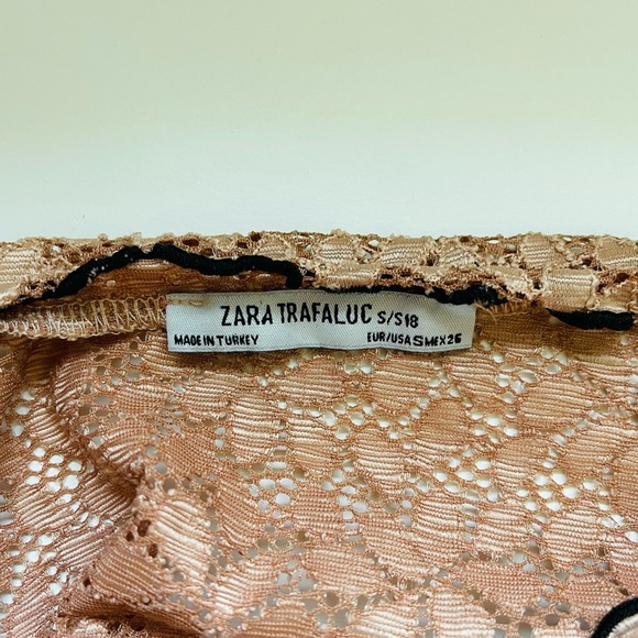 Zara Trafaluc Peach Allover Sheer Lace High Neck Boxy Top Small Women’s - Picture 8 of 9